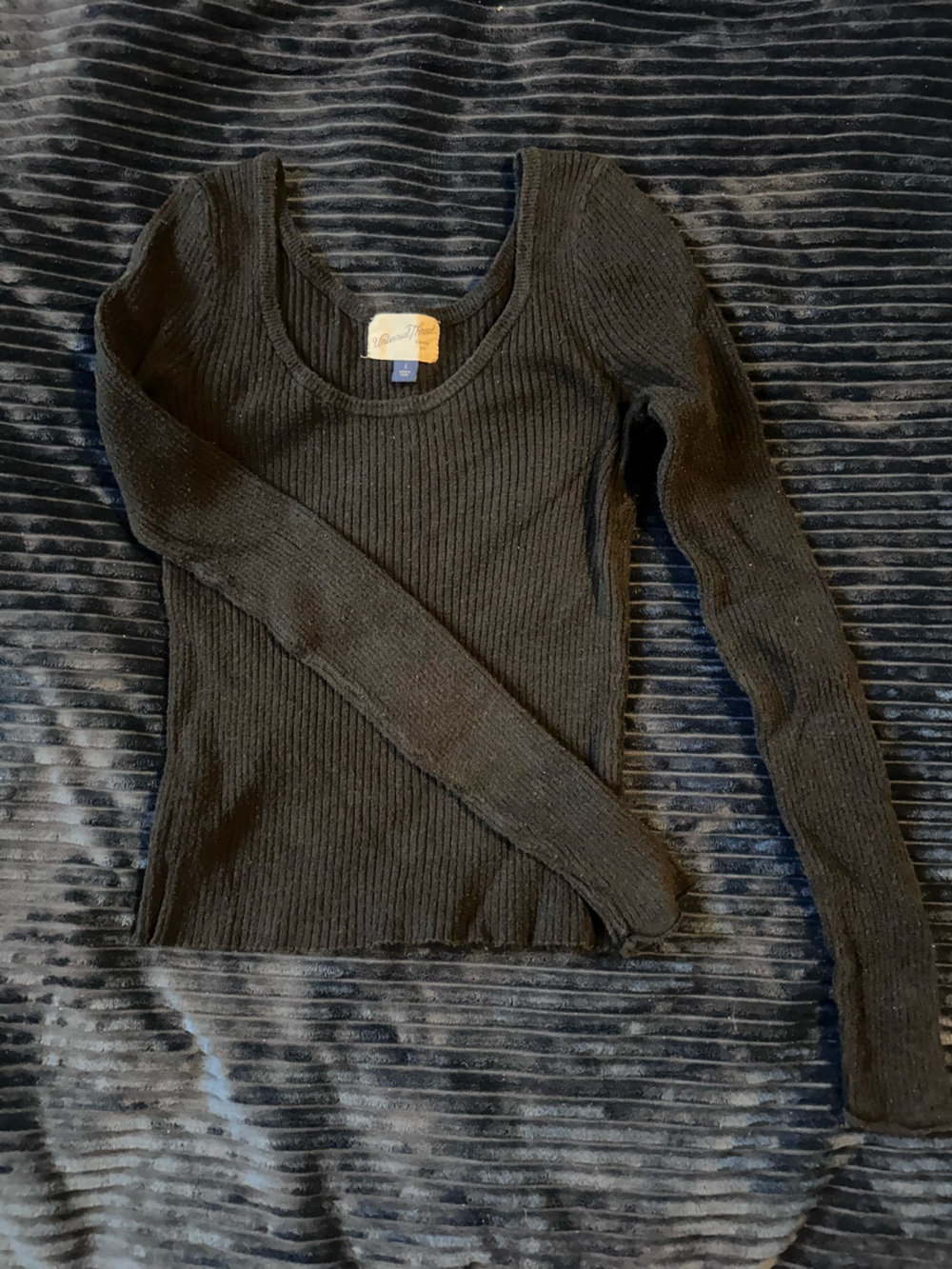 Universal Thread Black Ribbed Long-Sleeve Crewneck Top